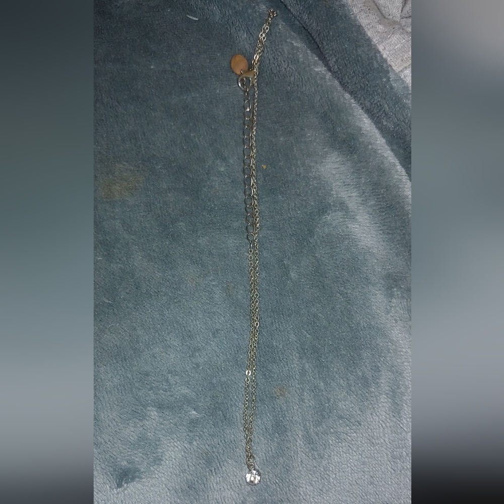 Elegant Silver Pendant Necklace